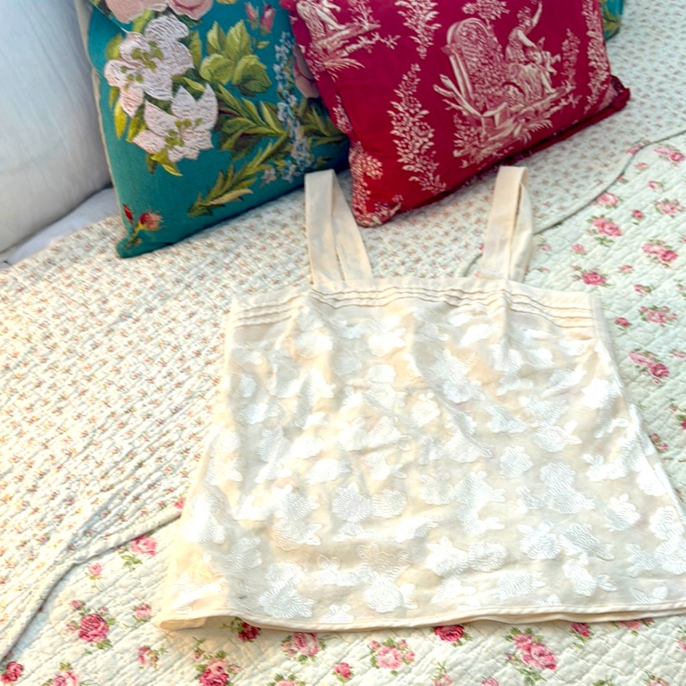 Christian Dior  size 38 delicate floral cotton top with appliqués size 6 cami
